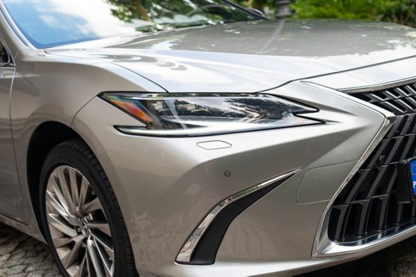 Lexus-ES-300h-11