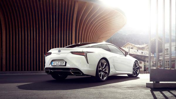 LEXUS’UN SÜPER COUPE’Sİ LC 500H EKİM’DE TÜRKİYE’DE