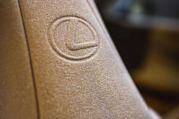 Lexus LC Convertible, interieur, logo