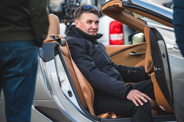 Lexus LC Convertible, met bestuurder