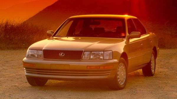 Lexus LS 400