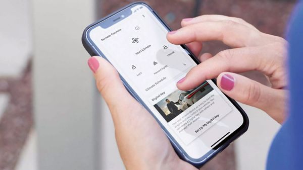 Lexus Link Plus hand bedient app