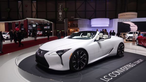 Lexus-RC-F-Track-Edition-02_tcm-3176-1595365