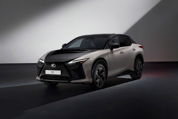 Lexus, RZ, exterieur, driekwart rechtsvoor