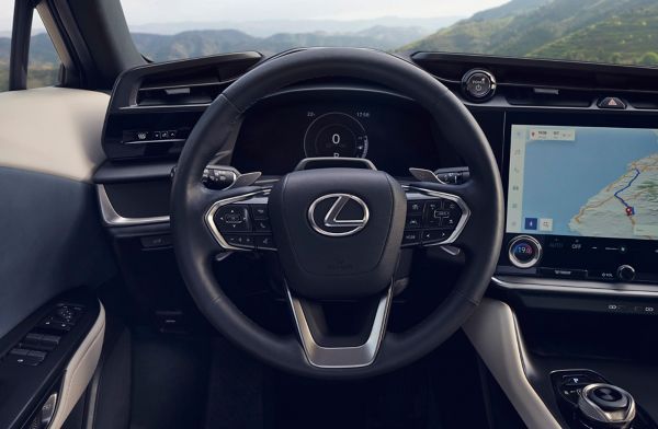 Lexus RZ, interieur, dashboard, stuur