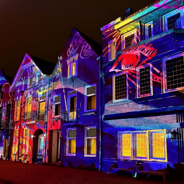 Lexus, lbx, glow, eindhoven, gebouwen, lifestyle, binnenstad, projecties, cindyLo