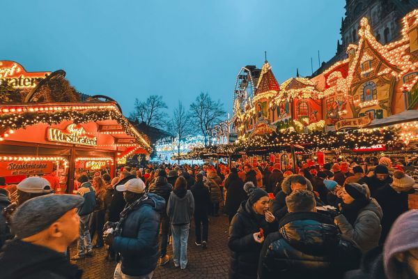 Lexus, plein, kerstmarkt, Bremen, kraampjes met lampjes