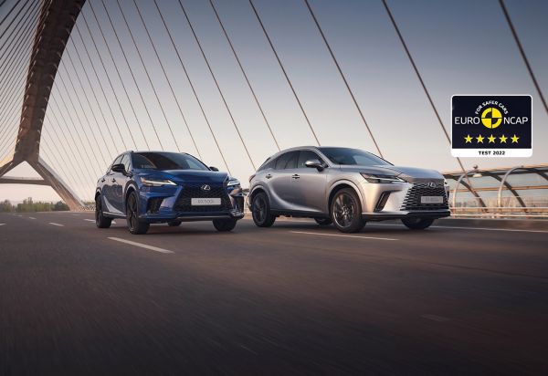 Lexus, vijf sterren, veiligheid, RX, Euro, NCAP, exterieur, zilver, blauw, rechterzijde