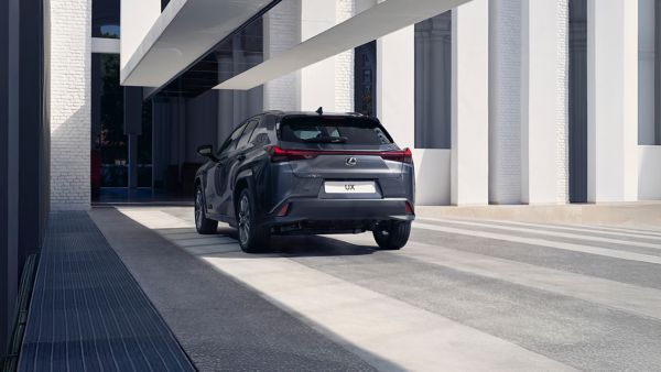 Lexus_1920x1080px-Q3-UX-2