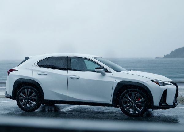 Lexus UX 250h