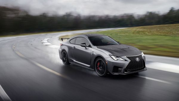  Everyday excellence – perfecting performance in the new lexus ls 