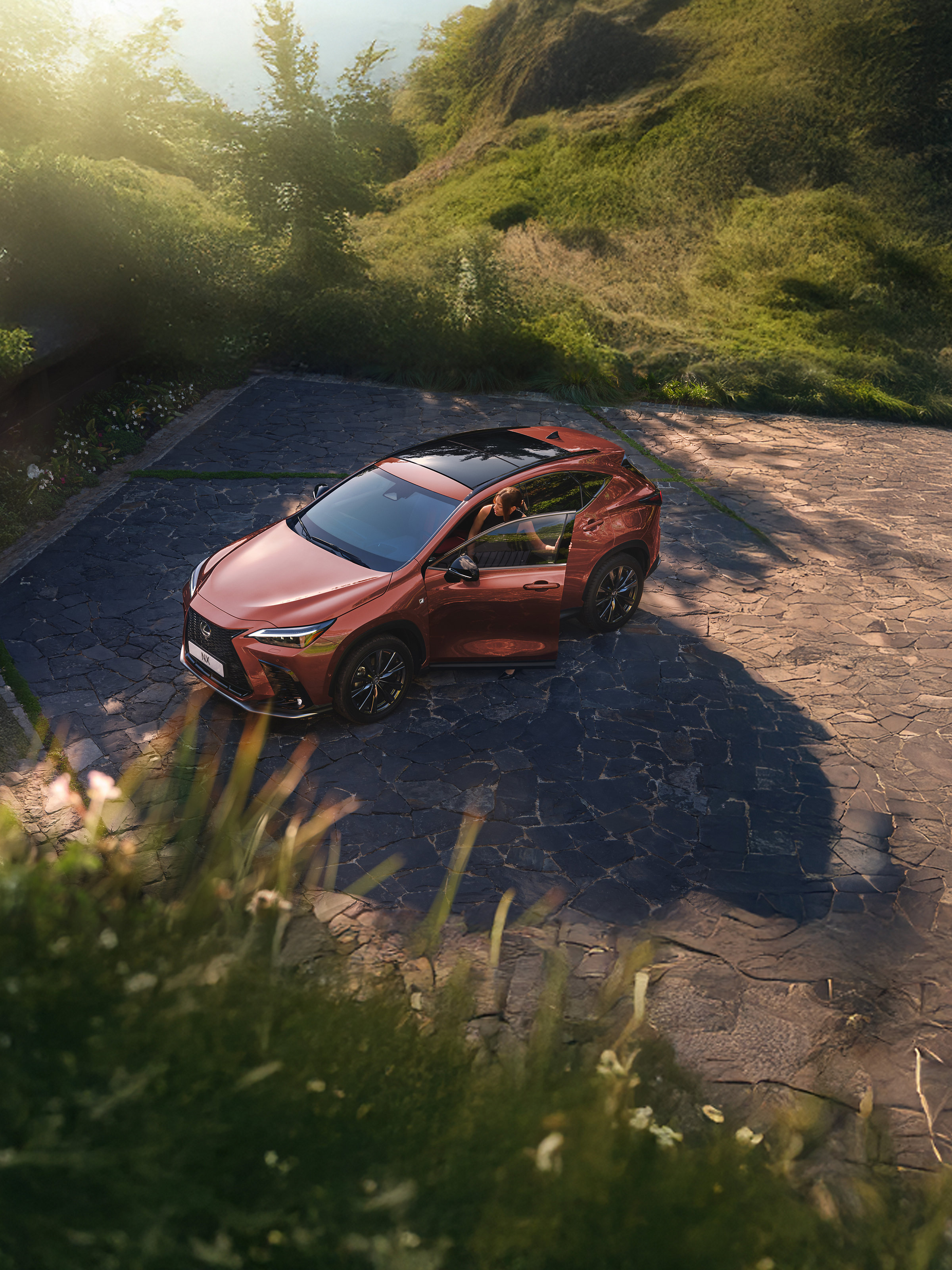 NX | Plug-in Hybrid and Hybrid Mid-Size SUV | Lexus UK
