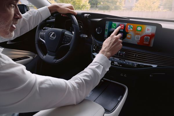 Lexus LS Apple Carplay