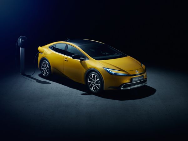 Noua generatie Toyota Prius Plug-In Hybrid