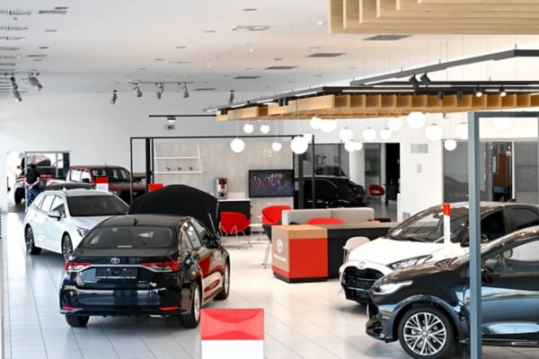Αντιπροσωπεία Toyota Γιαραμάζης