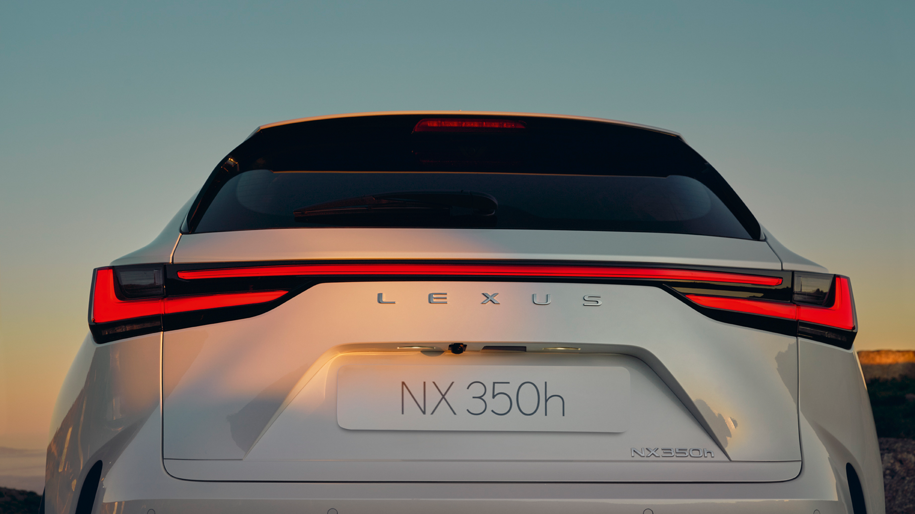 Lexus NX - Bandeau arrière lumineux 
