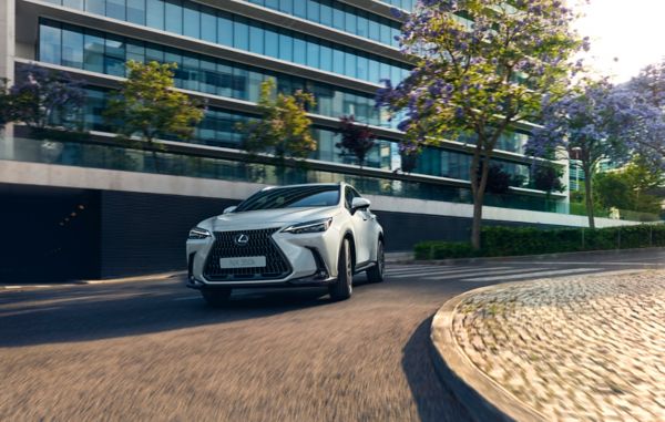 Lexus NX Hybride ou Hybride Rechargeable