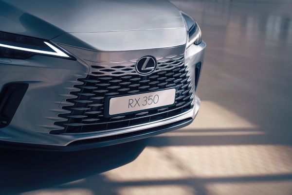 Lexus RX Exterior