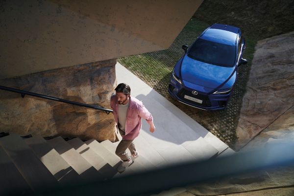 Front view of the Lexus RX 500h driving