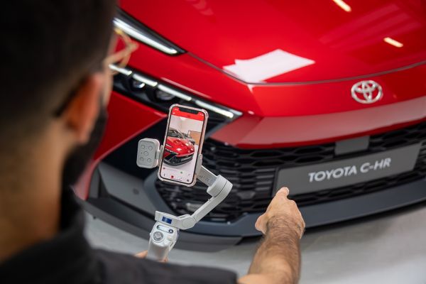 Toyota Live showroom product genius