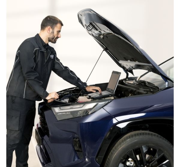 Um Toyota na revisão 