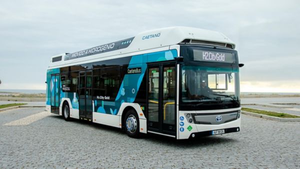 Hydrogen city bus H2.City Gold side view