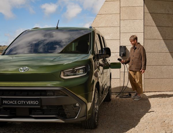 Charging a Proace City Verso Electric 