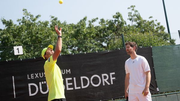 Mischa Zverev beim Aufschlag