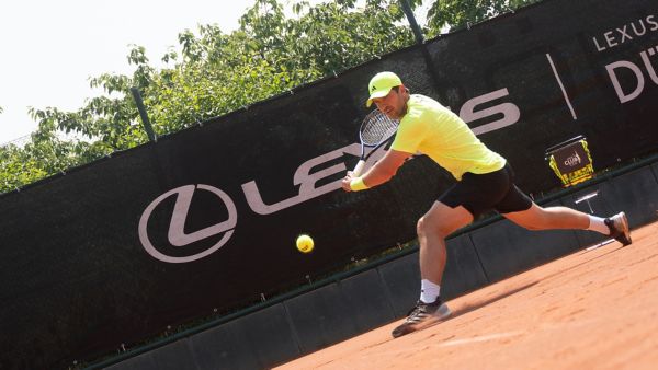 Mischa Zverev beim Tennis spielen