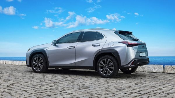 Lexus UX 300h