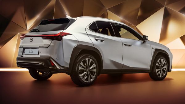PL_Lexus_UX_HD_Tactical_December