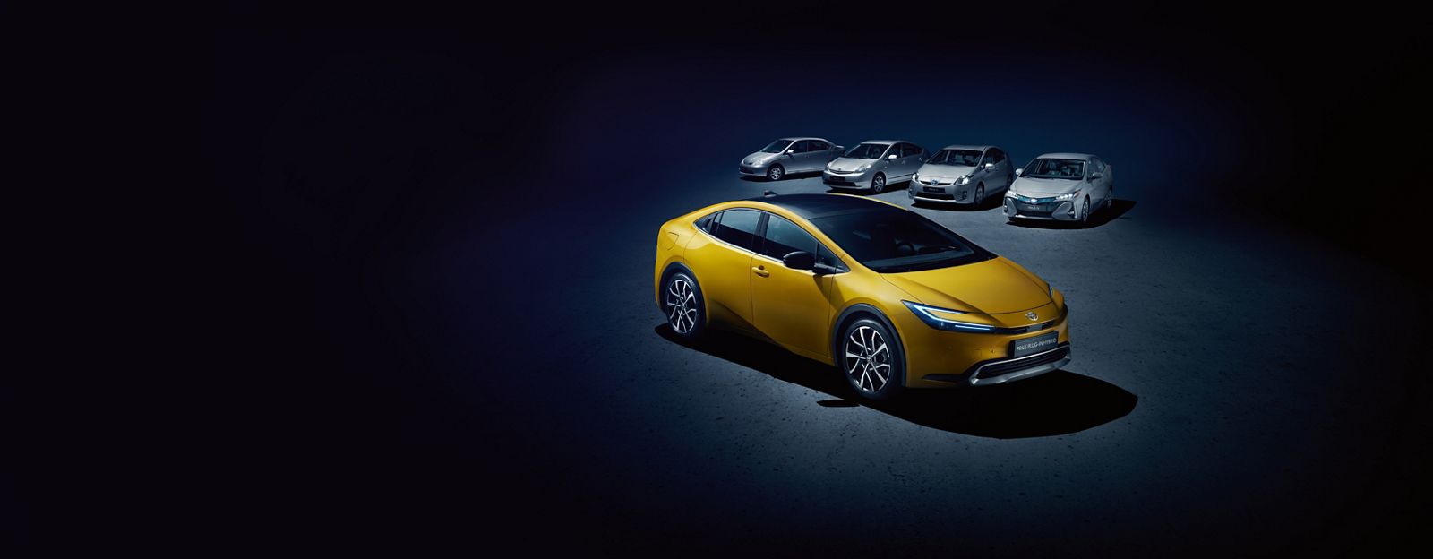 Toyota Prius Plug-in Hybrid vista tre quarti