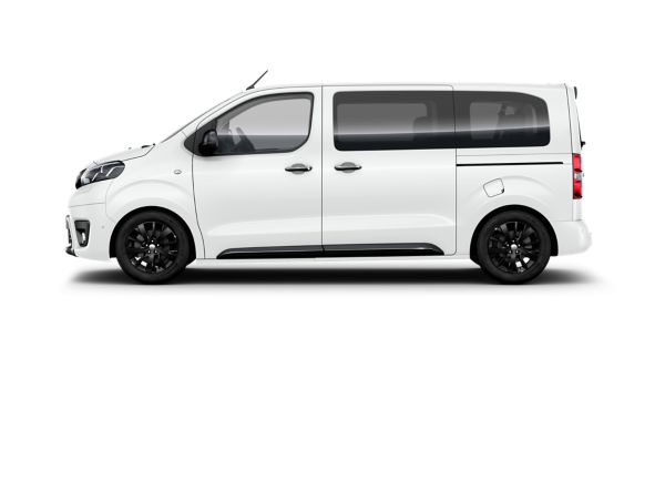 Toyota Proace Verso leijonalle