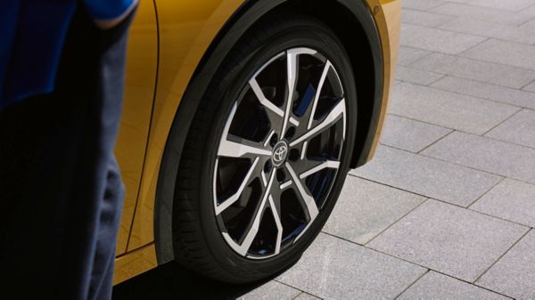 The wheel of a Toyota Prius