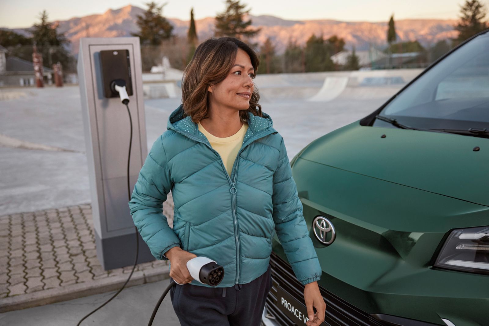 Toyota Proace Verso Electric in ricarica pubblica