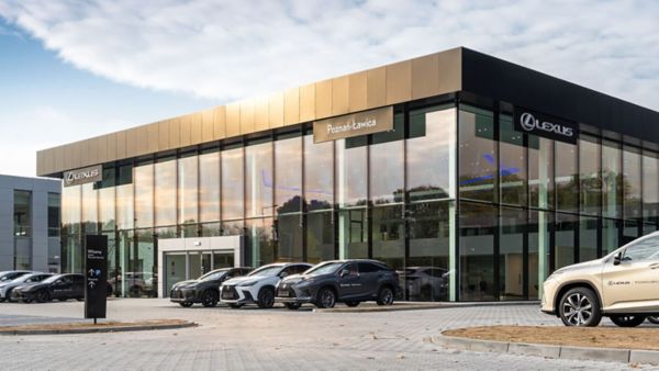 Salon Lexus Poznań Ławica z zewnątrz