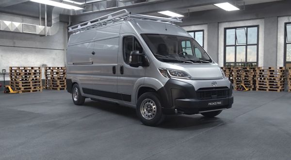 Proace-Max_Acess_capa-YT