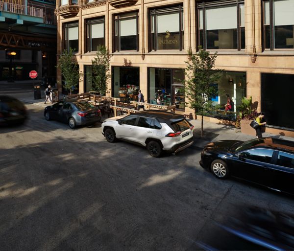 Toyota Rav4 asistenta la parcare.