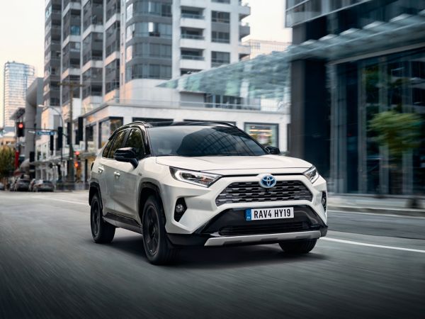 RAV4 5th generation Dynamic 1