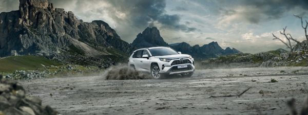 БЕСПЛАТНО ПРОТЕСТИРУЙТЕ TOYOTA RAV4