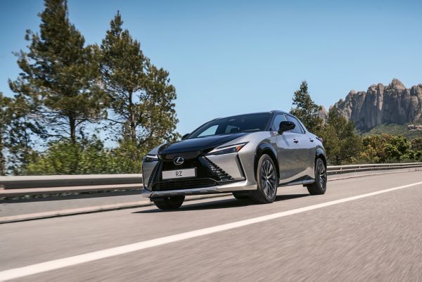 Lexus RZ