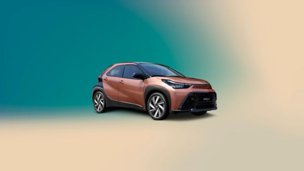 Slika tojota aygo x hybrid