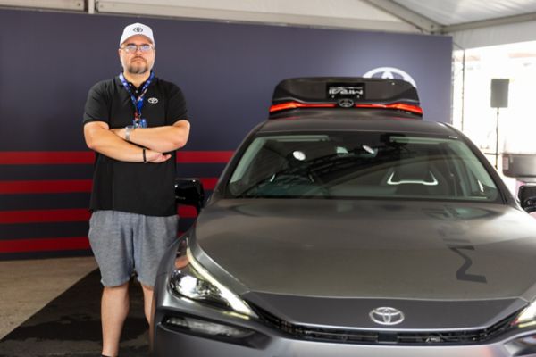 Pekka Karvinen ja Toyota Mirai