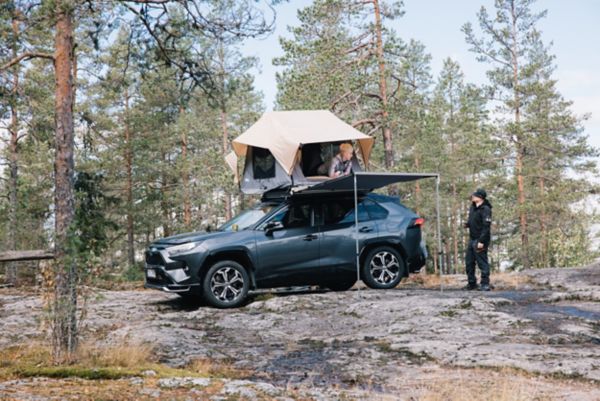 Tuomas Pöllänen ja Toyota RAV4