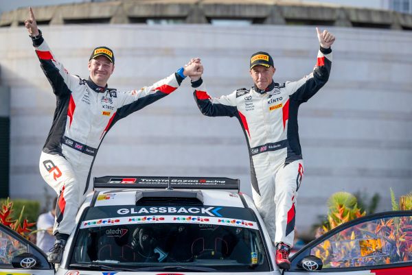 A equipa campeã da Toyota Gazoo Racing Caetano Portugal 