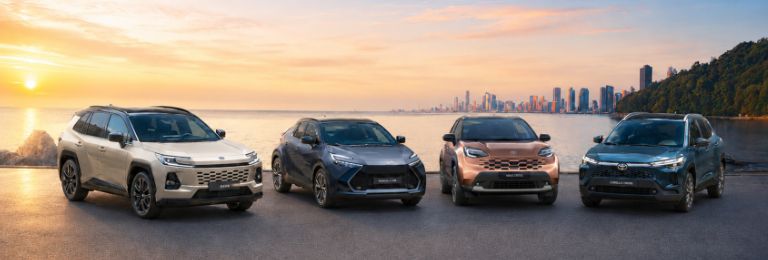 Cztery zelektryfikowane modele Toyoty