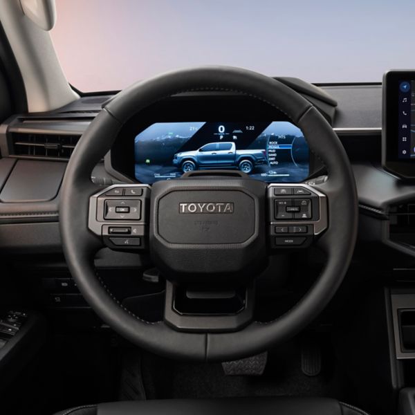 TOYOTA Hilux BEV 2026 interieur stuurwiel