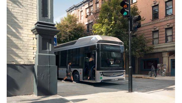 TOY_B0_2.0_2021_HUB_BRAND_KV_Bus_555x341_tcm-11-2395896