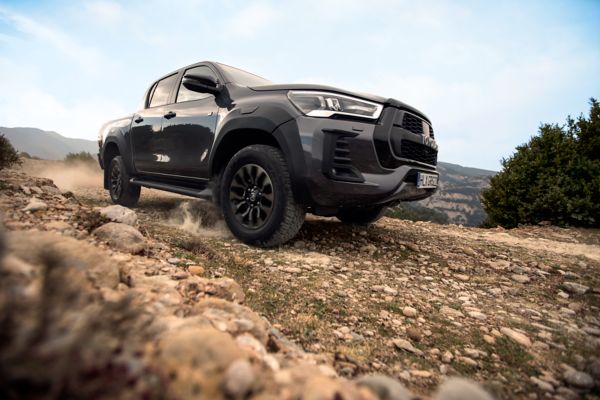 TOY_HILUX_GRS_2022_HUB_BRAND_IMG_KV_14