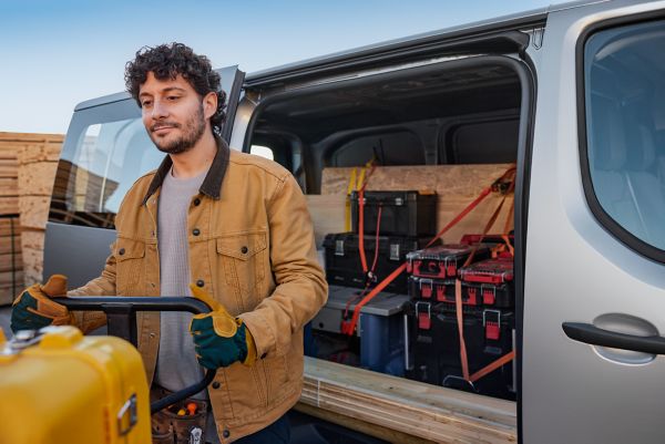 Soluzioni per finanziamenti e assicurazioni dei veicoli commerciali leggeri